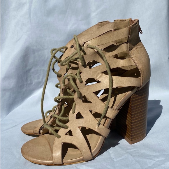 Shoes - Lace up womens heels